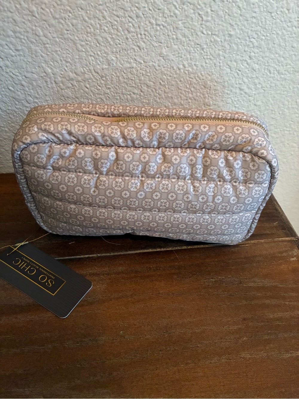 So Chic Quilted Neutral Floral Cosmetic Case